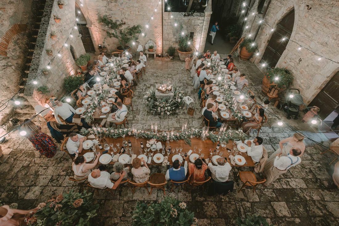 Sommerhochzeit in der Toskana: Lena & Sachin im Castello di Badia