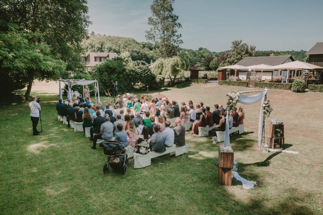 naafs haeuschen lohmar hochzeit freie trauung 